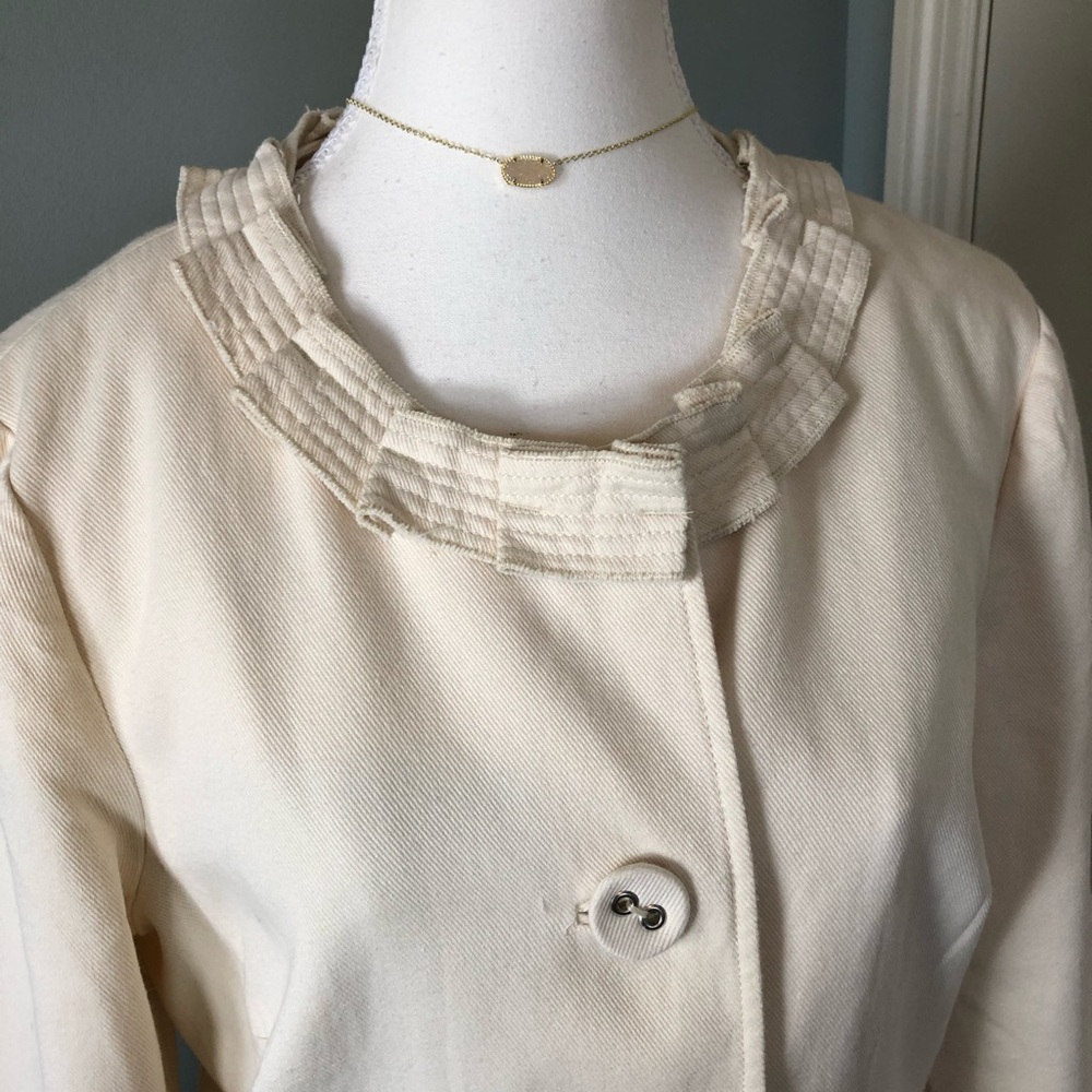 Boden Ruffled Collar Cream Blazer. Size 14 - Picture 4 of 14
